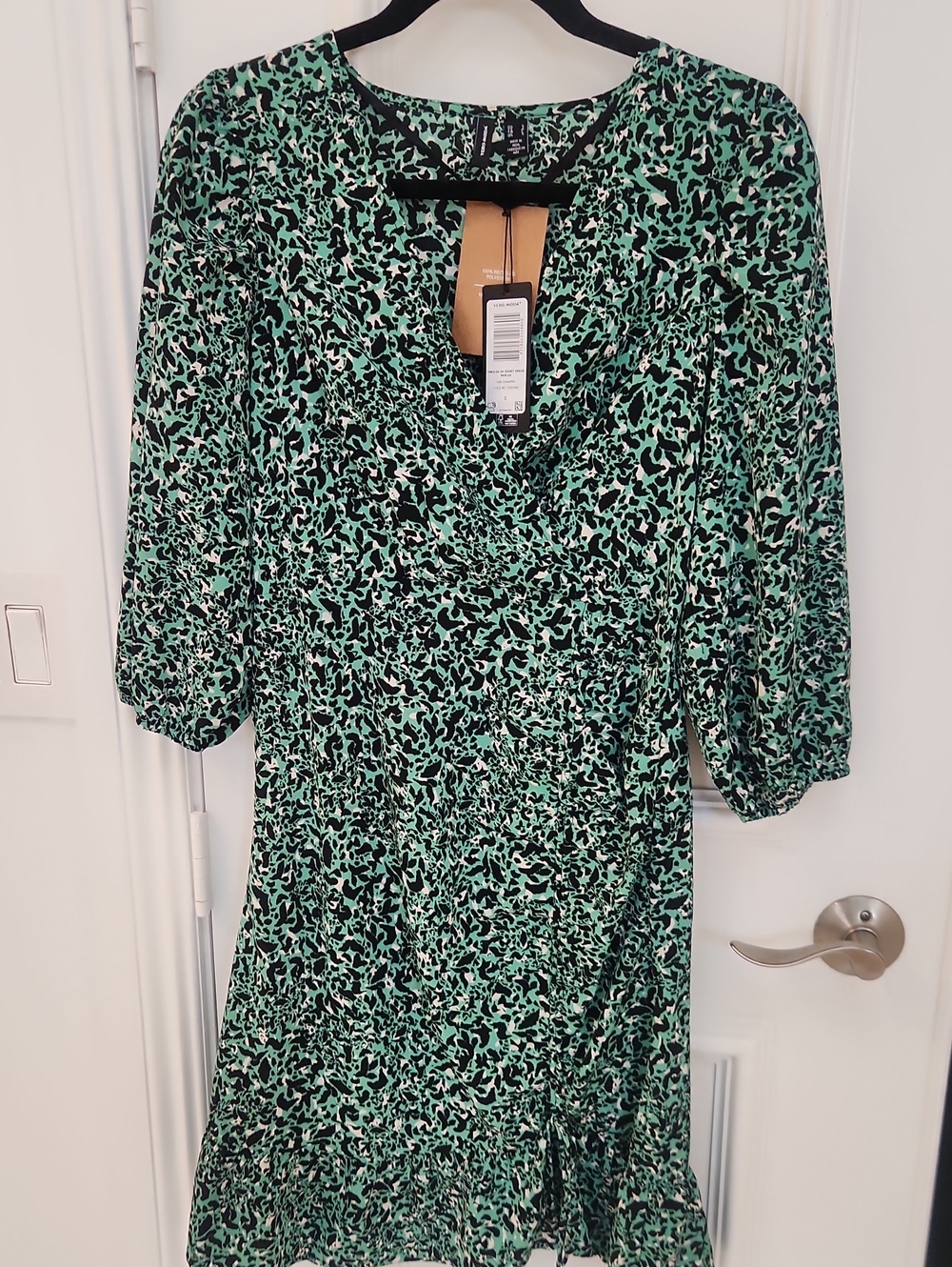 Vero Moda Green and Black Floral Midi Dress